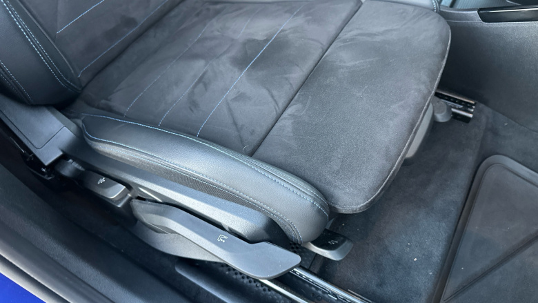 BMW 2 Series 220i MHT M Sport 5dr DCT Petrol Hatchback